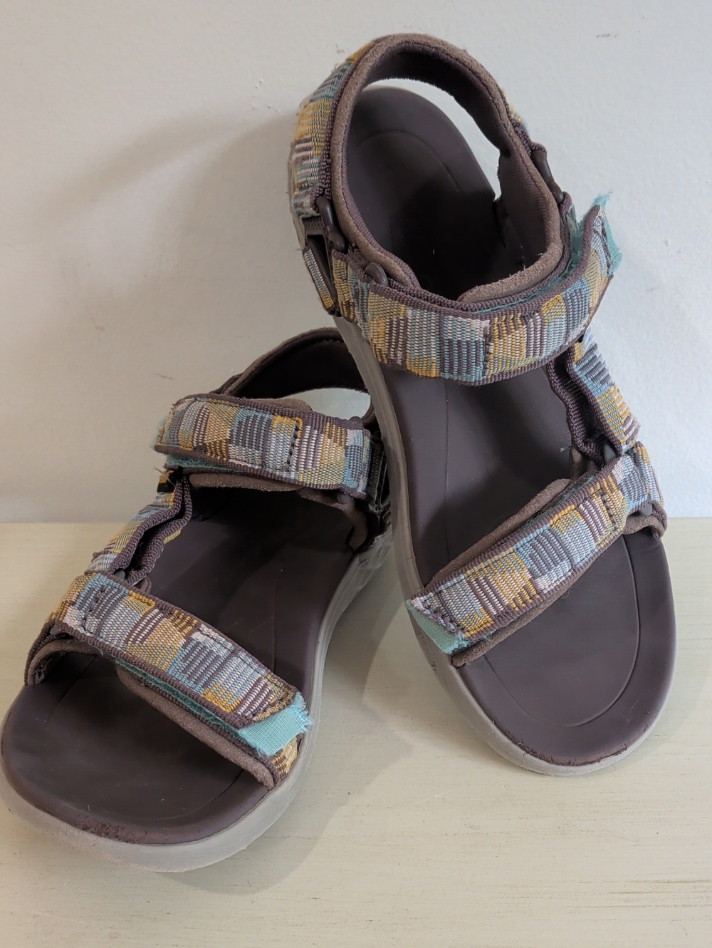 Teva Women's Turquoise Yellow And Taupe Velcro Strap Water Sandals Size 7
